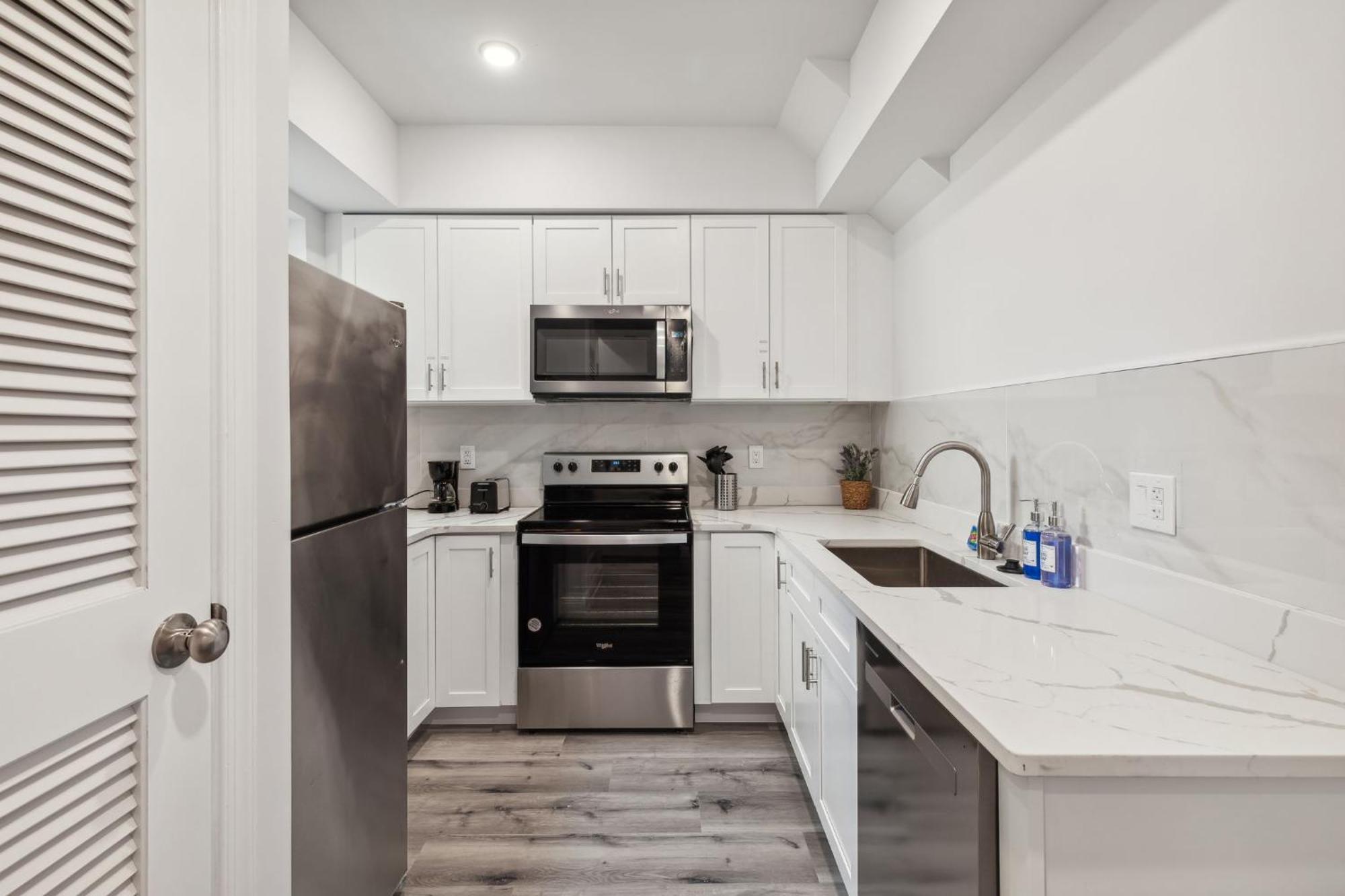 Stay At Luna At Convention Center Philadelphia Exterior photo